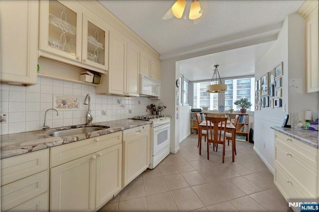 1530 Palisade Avenue 10F, Fort Lee, NJ 07024