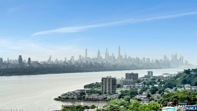 1530 Palisade Avenue 10F, Fort Lee, NJ 07024
