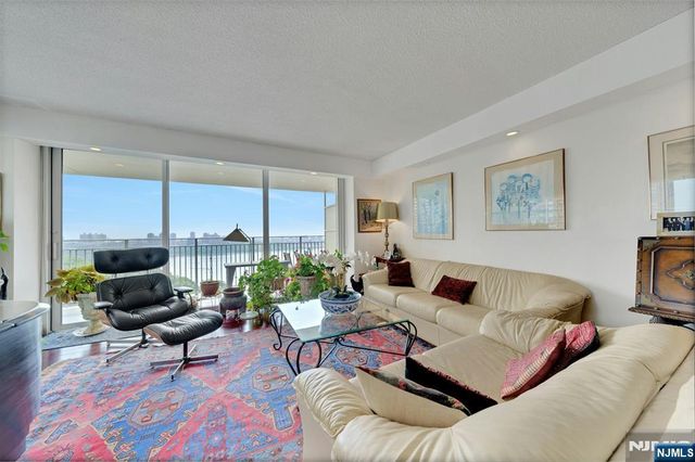 1530 Palisade Avenue 10F, Fort Lee, NJ 07024