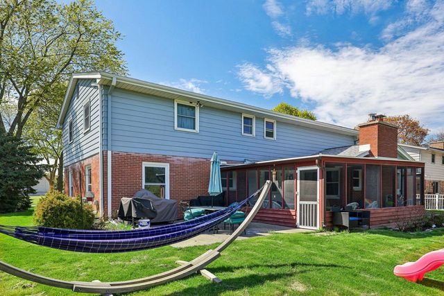 2750 Park DRIVE, Wauwatosa, WI 53222