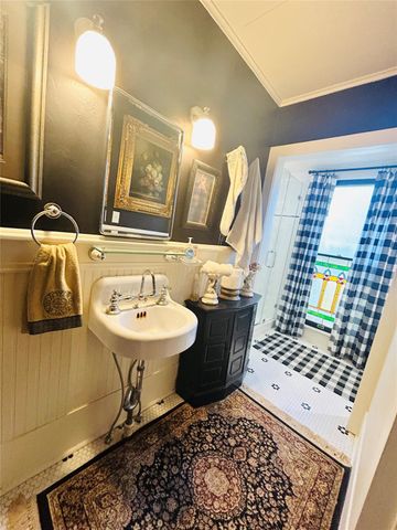 111 S Masonic Street, Bellville, TX 77418