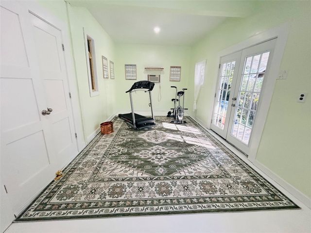 111 S Masonic Street, Bellville, TX 77418