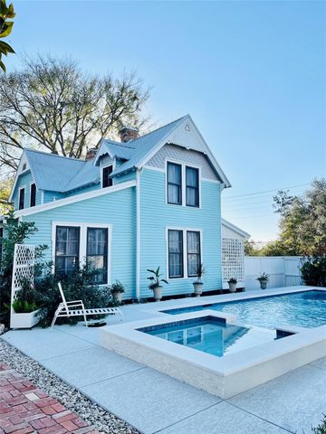 111 S Masonic Street, Bellville, TX 77418