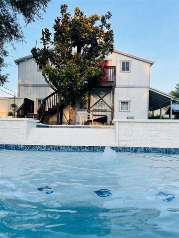 111 S Masonic Street, Bellville, TX 77418