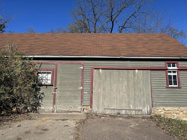 412 S Main Street, Necedah, WI 54646