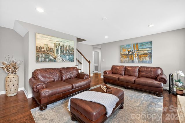 3231 Windrow Lane, Matthews, NC 28105