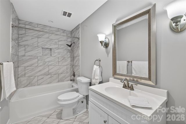 3231 Windrow Lane, Matthews, NC 28105