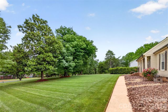3231 Windrow Lane, Matthews, NC 28105