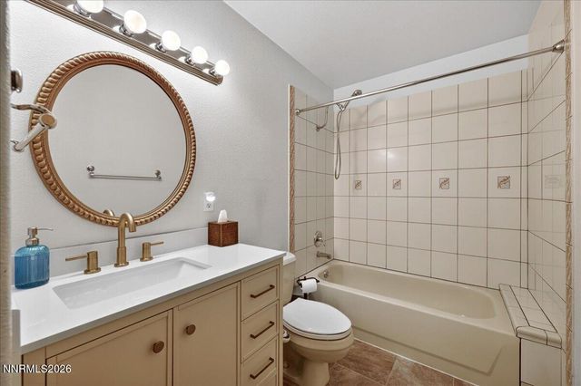 1162 Casa Blanca Court, Minden, NV 89423