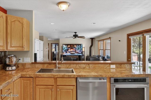 1162 Casa Blanca Court, Minden, NV 89423