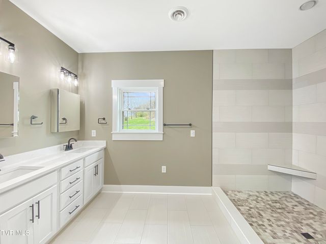 100 Green Lawn Avenue, Greeneville, TN 37743