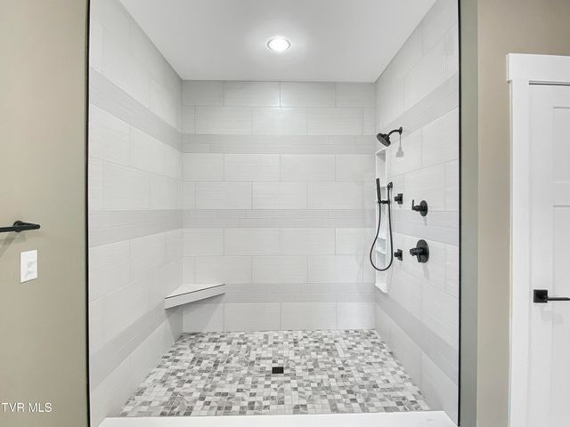 100 Green Lawn Avenue, Greeneville, TN 37743