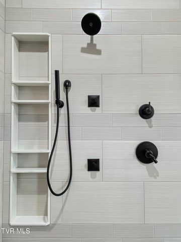 100 Green Lawn Avenue, Greeneville, TN 37743