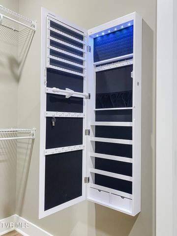 100 Green Lawn Avenue, Greeneville, TN 37743