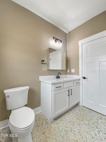 100 Green Lawn Avenue, Greeneville, TN 37743