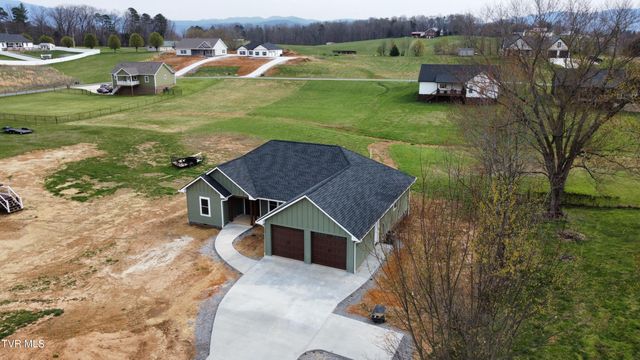 100 Green Lawn Avenue, Greeneville, TN 37743