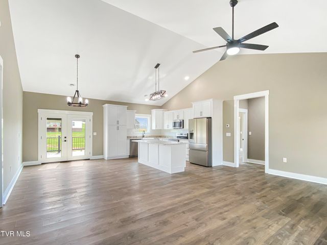 100 Green Lawn Avenue, Greeneville, TN 37743