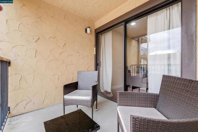 1132 carpentier st 210, San Leandro, CA 94577