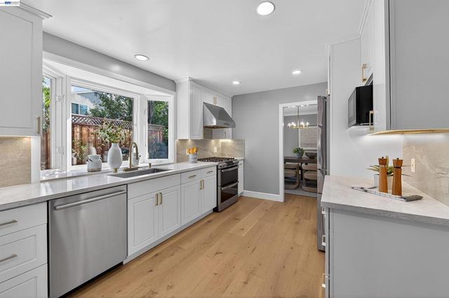 3215 3215 Peachwillow Ln, Walnut Creek, CA 94598