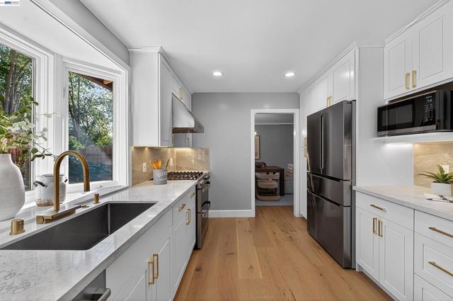 3215 3215 Peachwillow Ln, Walnut Creek, CA 94598