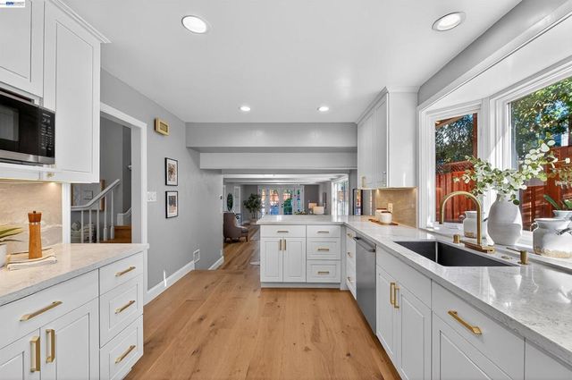 3215 3215 Peachwillow Ln, Walnut Creek, CA 94598