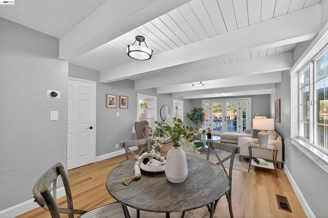 3215 3215 Peachwillow Ln, Walnut Creek, CA 94598