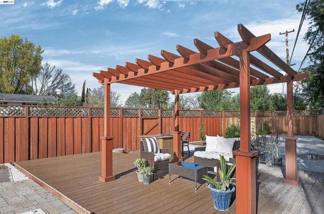 3215 3215 Peachwillow Ln, Walnut Creek, CA 94598