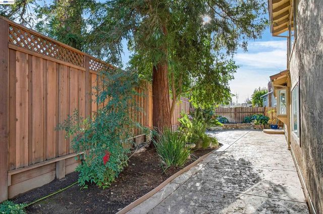 3215 3215 Peachwillow Ln, Walnut Creek, CA 94598