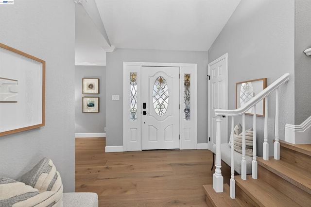 3215 3215 Peachwillow Ln, Walnut Creek, CA 94598