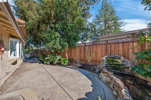 3215 3215 Peachwillow Ln, Walnut Creek, CA 94598