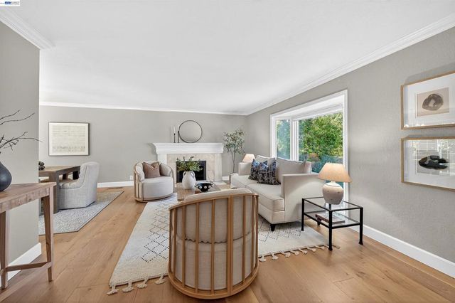 3215 3215 Peachwillow Ln, Walnut Creek, CA 94598