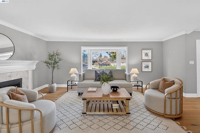 3215 3215 Peachwillow Ln, Walnut Creek, CA 94598