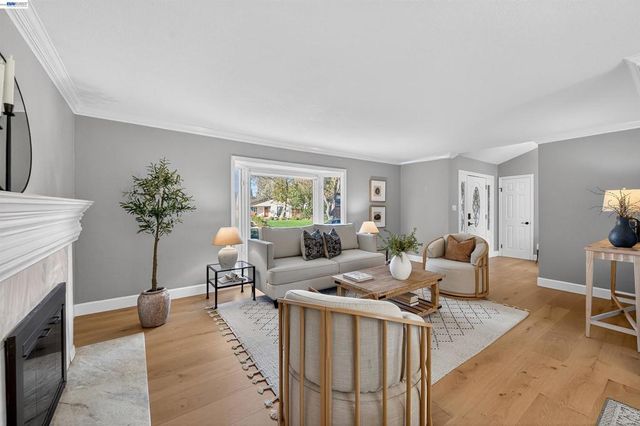 3215 3215 Peachwillow Ln, Walnut Creek, CA 94598