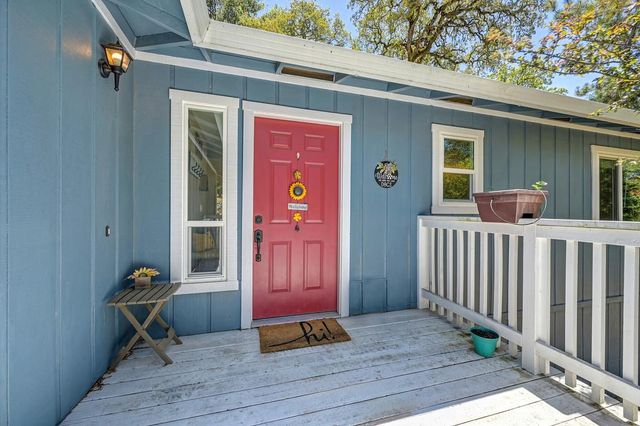 14239 Pepperwood Dr, Penn Valley, CA 95946