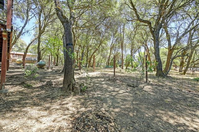 14239 Pepperwood Dr, Penn Valley, CA 95946