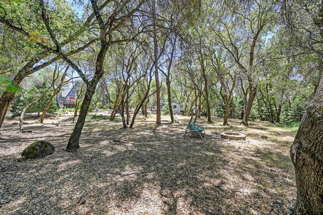 14239 Pepperwood Dr, Penn Valley, CA 95946