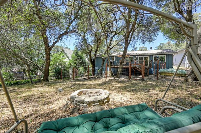 14239 Pepperwood Dr, Penn Valley, CA 95946