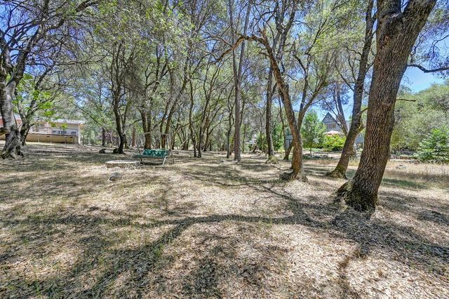 14239 Pepperwood Dr, Penn Valley, CA 95946