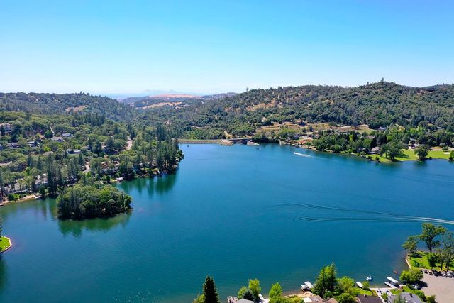 14239 Pepperwood Dr, Penn Valley, CA 95946