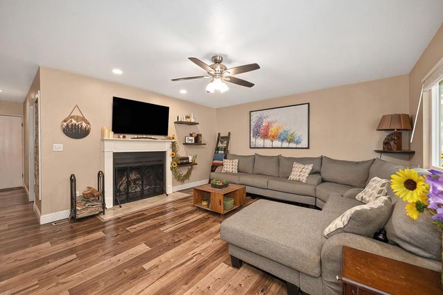 14239 Pepperwood Dr, Penn Valley, CA 95946