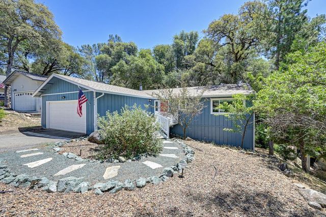 14239 Pepperwood Dr, Penn Valley, CA 95946