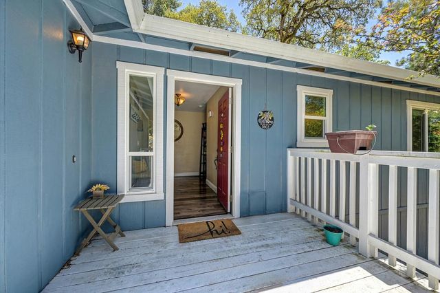 14239 Pepperwood Dr, Penn Valley, CA 95946