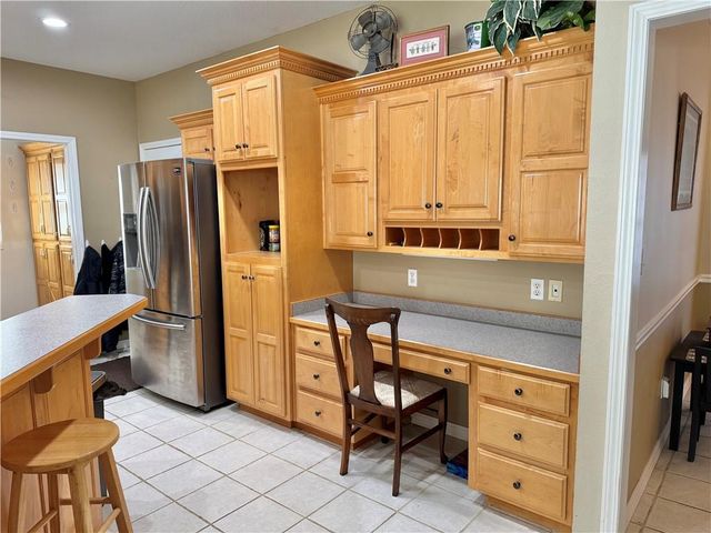 611 Deer Trail, Parsons, KS 67357