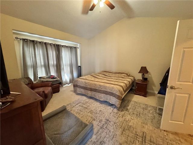 611 Deer Trail, Parsons, KS 67357