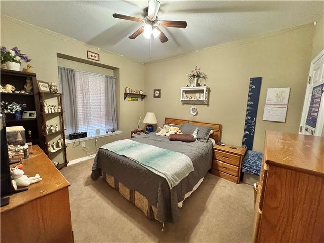 611 Deer Trail, Parsons, KS 67357