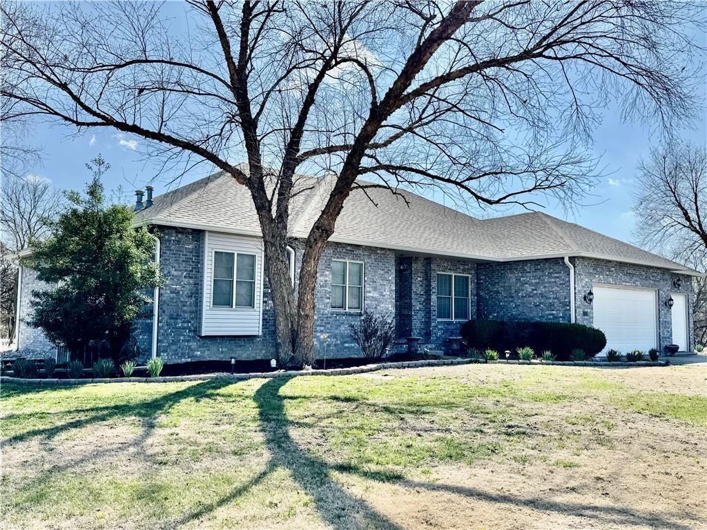 611 Deer Trail, Parsons, KS 67357