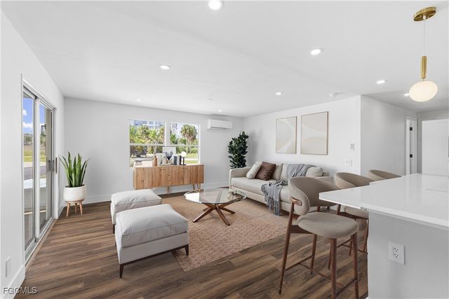 13670 Dowitcher DR, Fort Myers, FL 33908