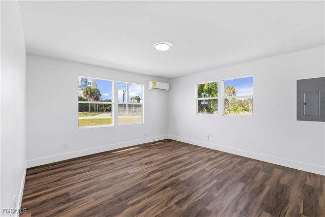 13670 Dowitcher DR, Fort Myers, FL 33908