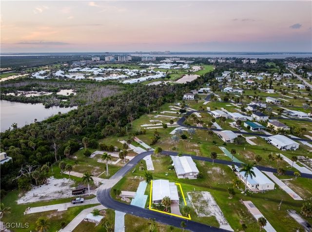 13670 Dowitcher DR, Fort Myers, FL 33908