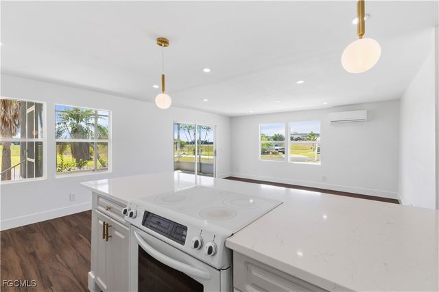 13670 Dowitcher DR, Fort Myers, FL 33908